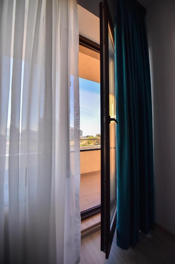 Apartment Summerland Mamaia Εξωτερικό φωτογραφία